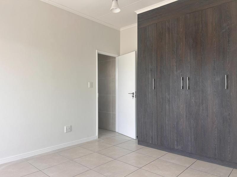 To Let 1 Bedroom Property for Rent in Sandown Western Cape